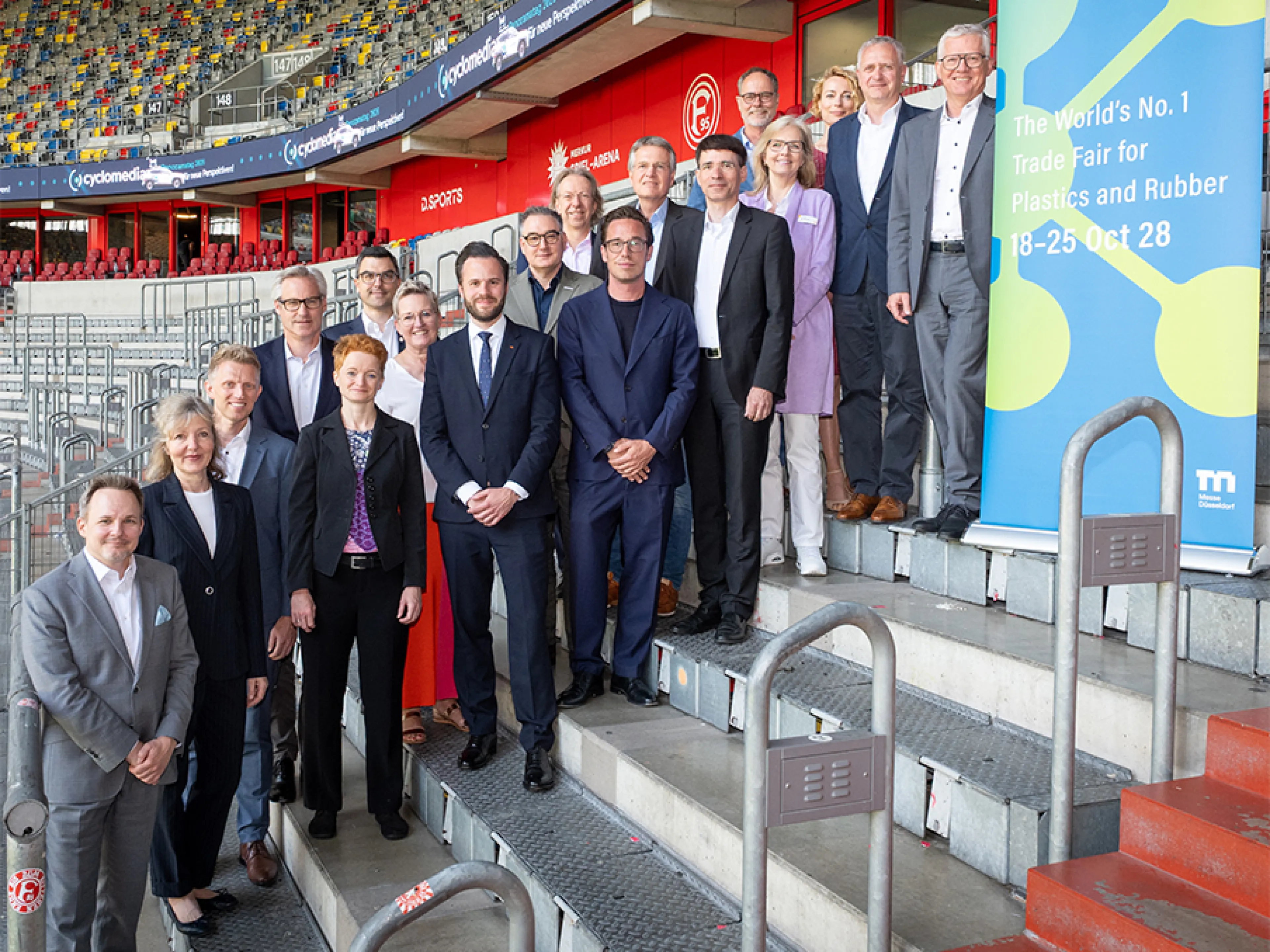 Mitglieder des Ausstellerbeirats der K 2028 und das K-Team trafen sich am 27. Mai in Düsseldorf