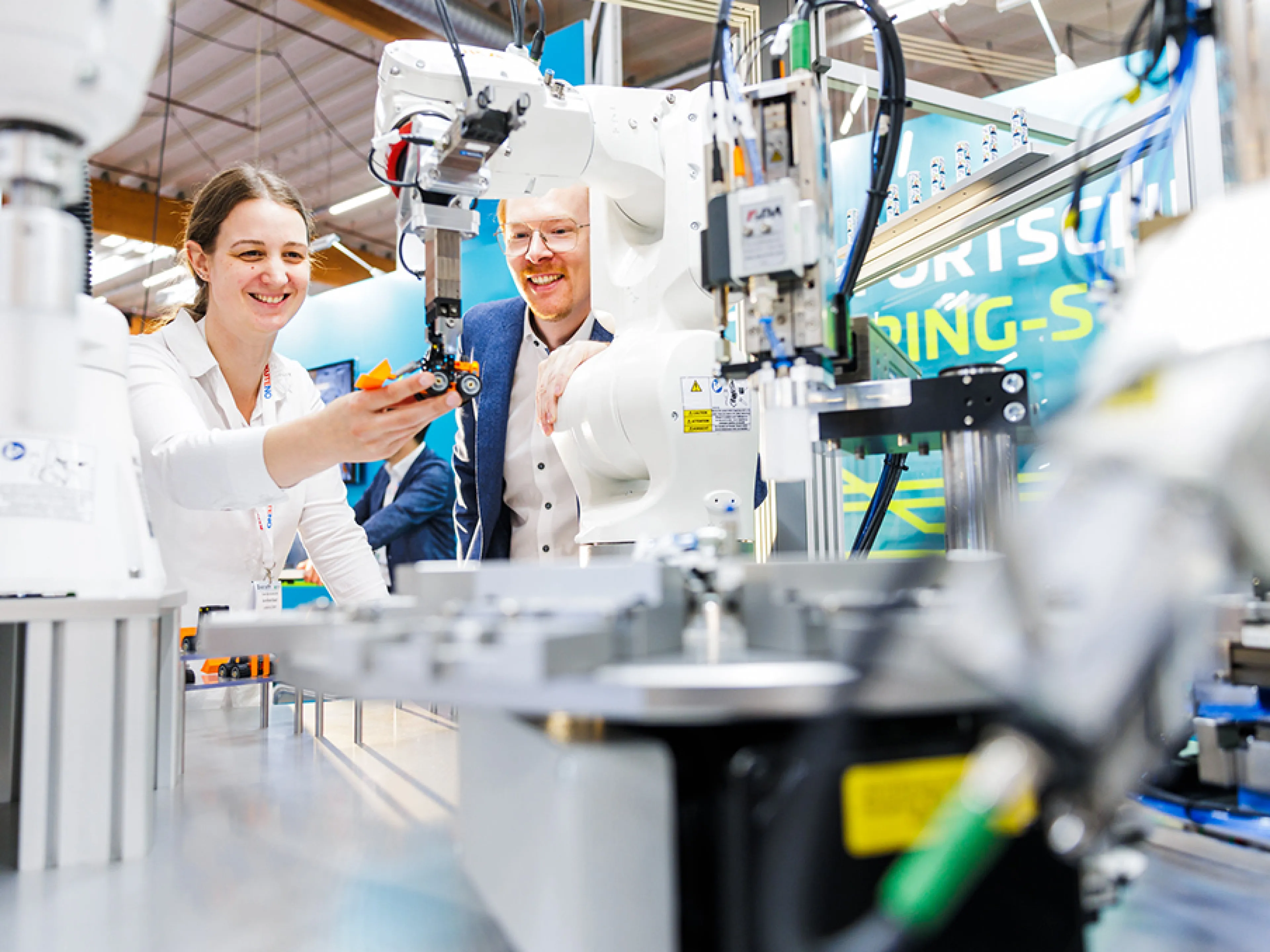 Die Kuteno etabliert sich weiterhin als zentrale Arbeitsmesse für Kunststofftechnik im Norden und darüber hinaus, während die KPA den Blick auf konkrete Anwendungen und Kunststoffprodukte erweitert