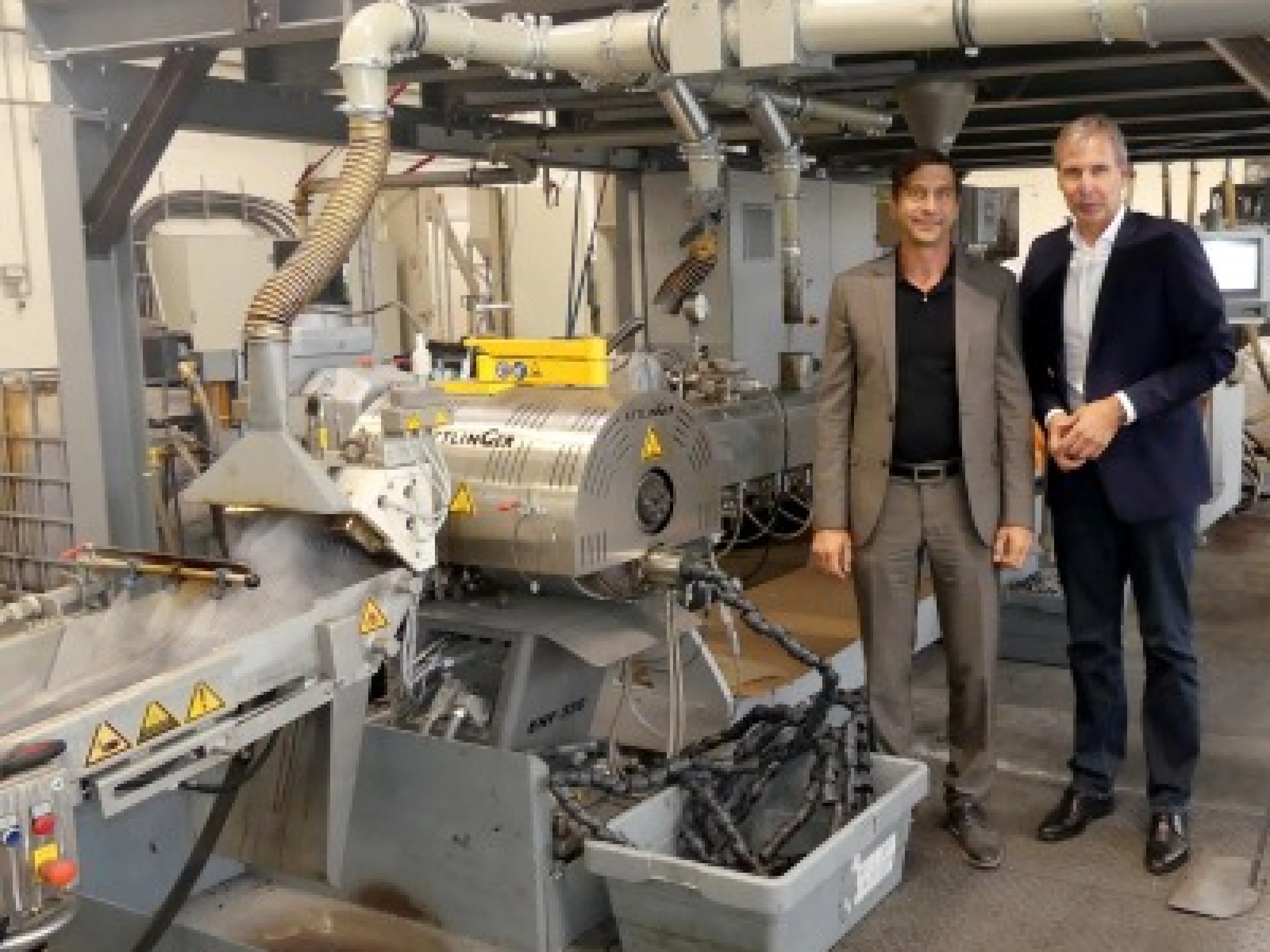 Bei Sysplast trennt ein Hochleistungs-Schmelzefilter des Typs ERF 350 von Ettlinger selbstreinigend und weitgehend wartungsfrei Fremdstoffe aus der Schmelze ab