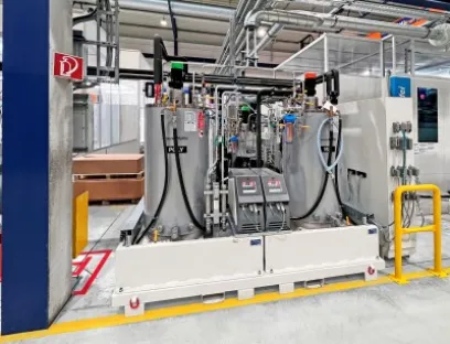 Von Krauss-Maffei stammt sowohl die Spritzgießmaschine MXW 1000 als auch die Rimstar Flex Misch- und Dosiermaschine samt Mischköpfen für die effiziente Fertigung von Bauteilen mit Polyurethanoberfläche, Bild: Krauss-Maffei Von Krauss-Maffei stammt sowohl die Spritzgießmaschine MXW 1000 als auch die Rimstar Flex Misch- und Dosiermaschine samt Mischköpfen für die effiziente Fertigung von Bauteilen mit Polyurethanoberfläche