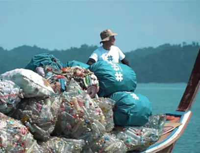 Tide Ocean recycelt Post-Consumer-Kunststoffe, die in küstennahen Gewässern eingesammelt werden, Bild: Tide Ocean Tide Ocean recycelt Post-Consumer-Kunststoffe, die in küstennahen Gewässern eingesammelt werden