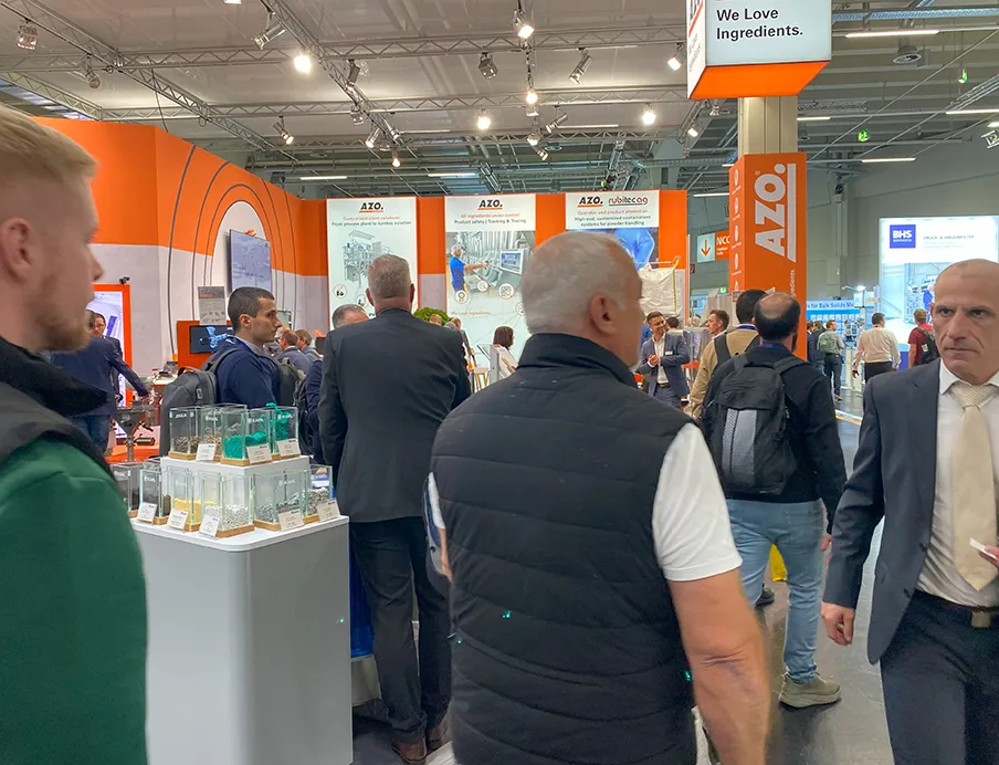 Sowohl auf der Powtech Technopharm als auch auf der Fachpack 2025 standen Lösungen u.a. für die Verarbeitung von Kunststoff im Fokus